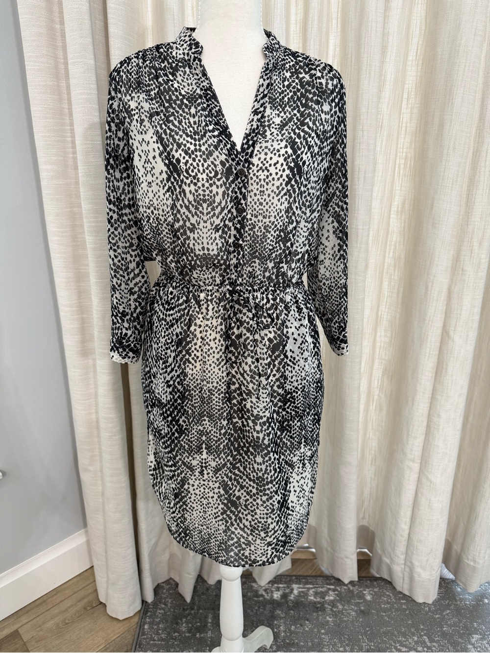 Vince Camuto Black & White Printed Midi Shirt Dress